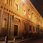 Tl Palazzo Fantuzzi *