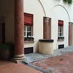Tl Palazzo Fantuzzi *