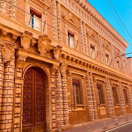 Tl Palazzo Fantuzzi *