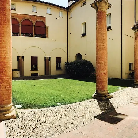 Tl Palazzo Fantuzzi *