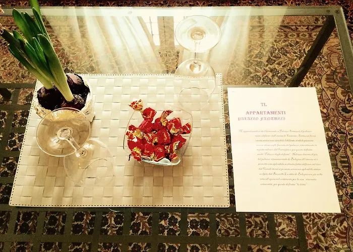 Tl Palazzo Fantuzzi * بولونيا