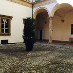 Tl Palazzo Fantuzzi *